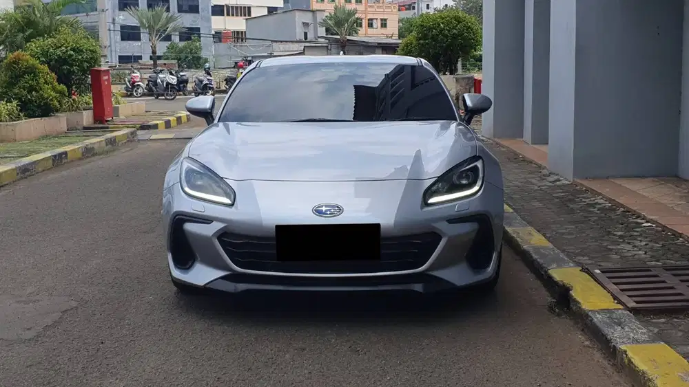 Subaru BRZ 2.4 Eyesight AT Silver 2025 NIK 2024 Like New Low Km Record