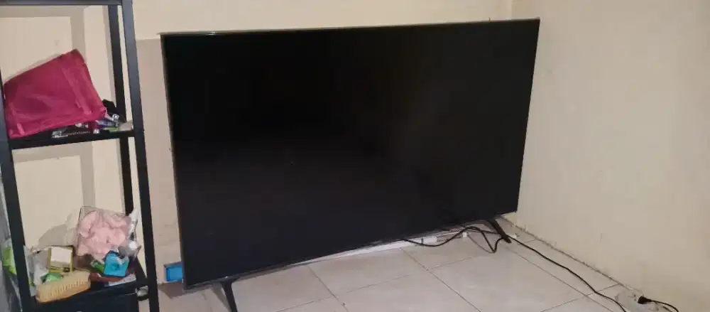 TV LG 65 inc 65UR8050PSB ,masih baru banget