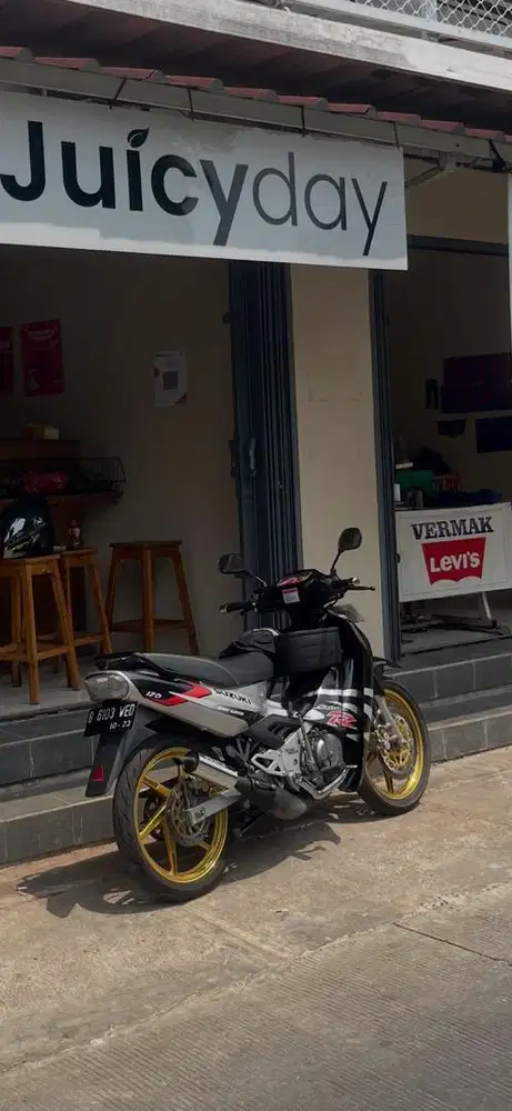 Suzuki Satria 2 tak lumba istimewa