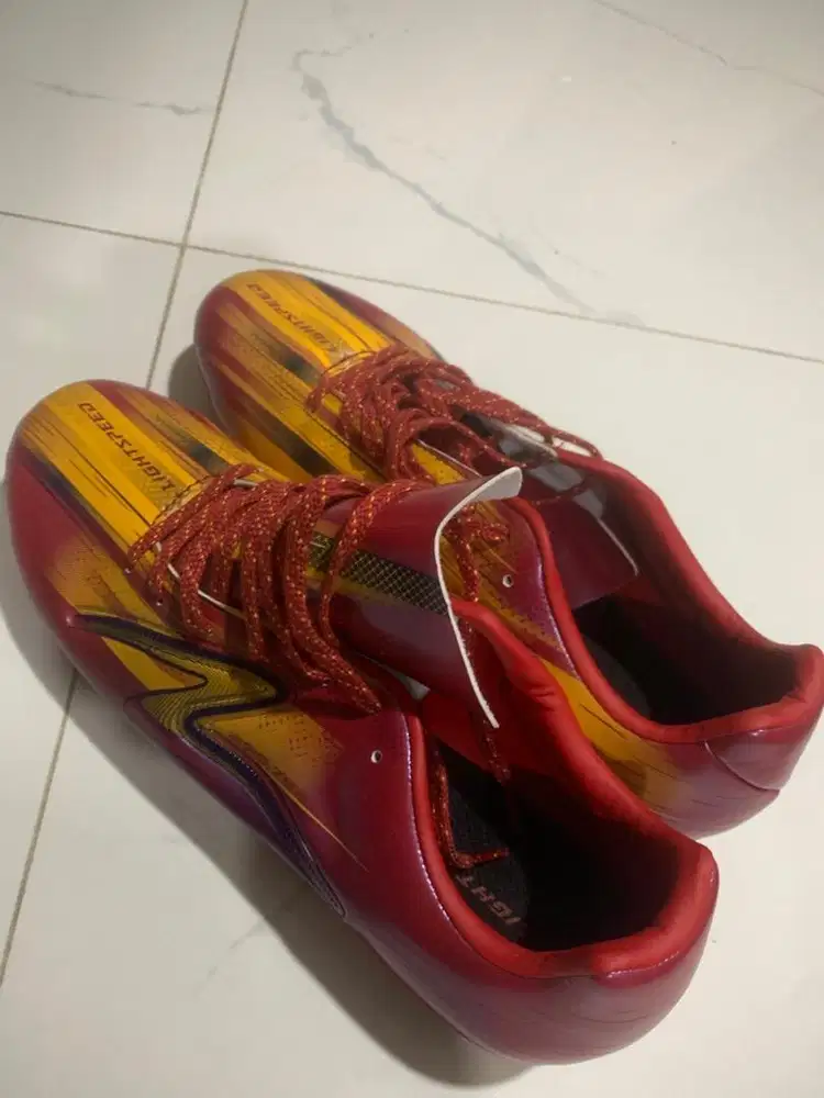 Specs Lightspeed