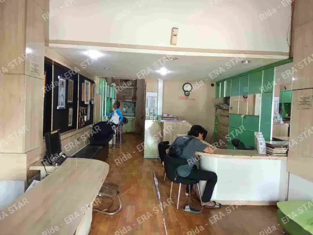 Dijual Ruko 3 lantai di Rawamangun samping jalan Raya