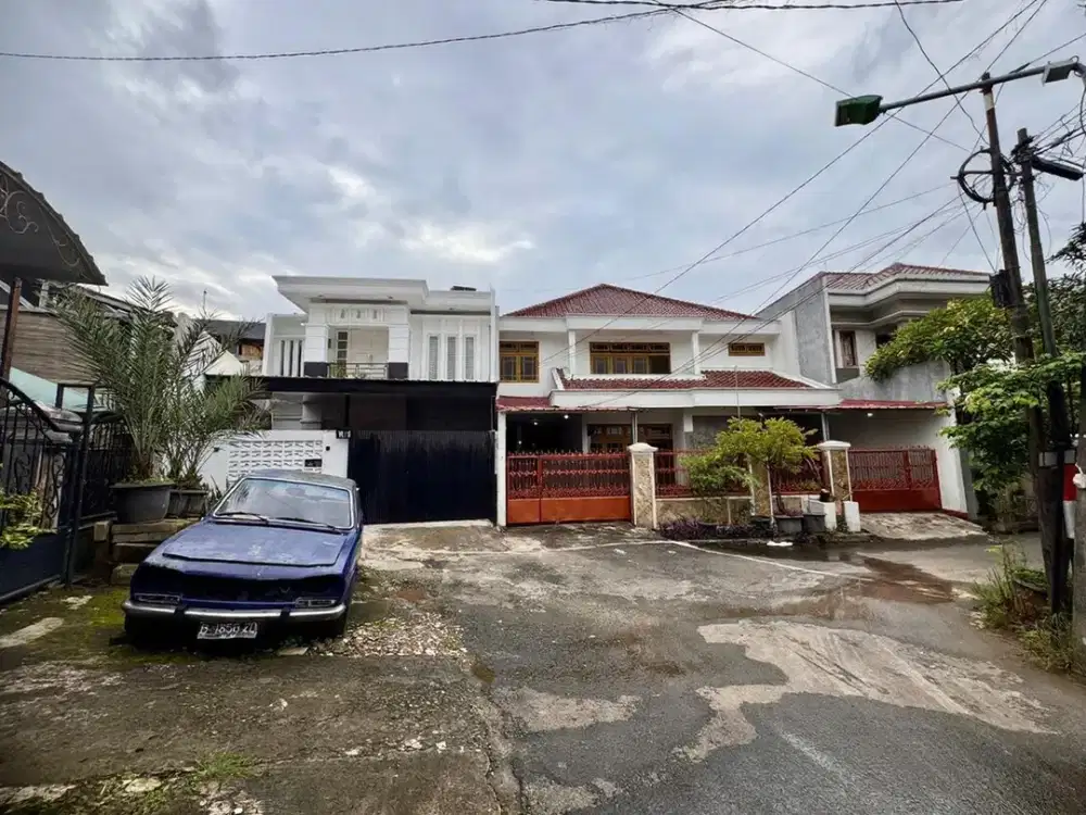 Dijual Cepa Rumah 2 Lantai Perumahan di Pondok Bambu
