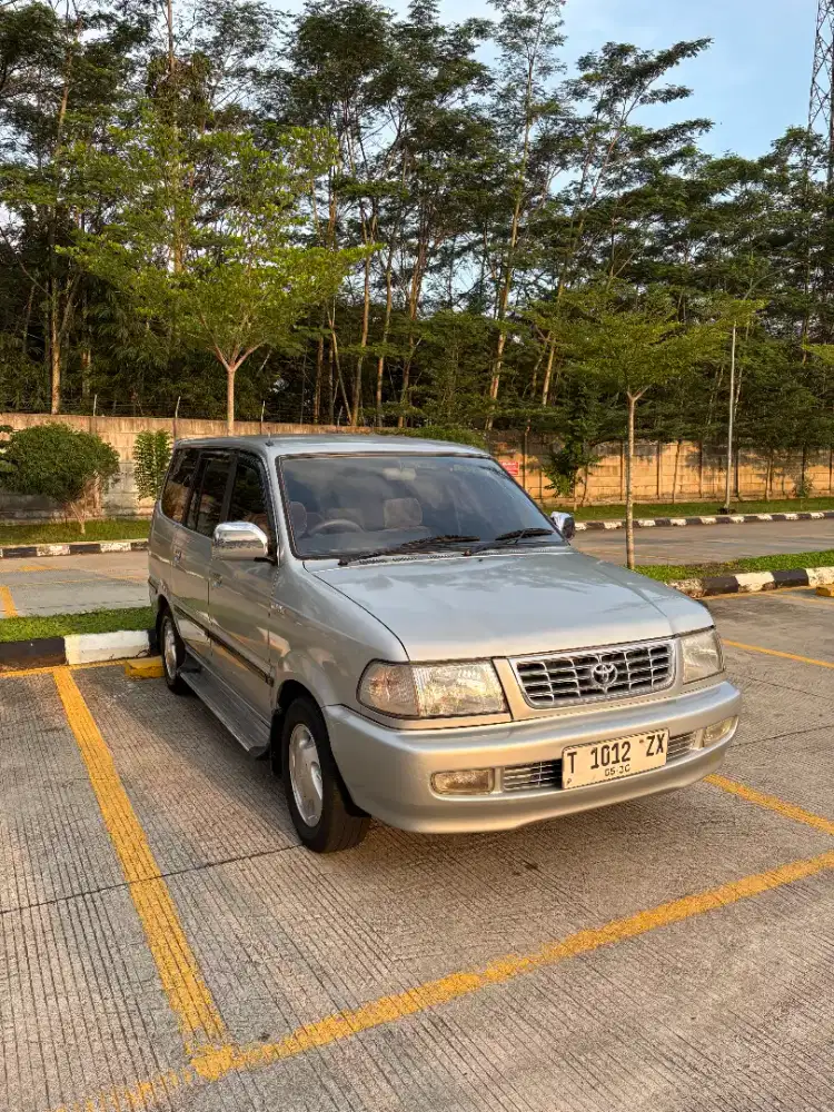 Dijual Kijang LGX 2.0 MATIC Th 2000 Istimewa