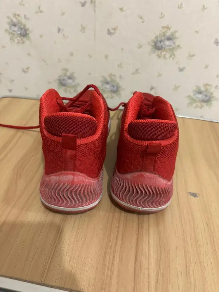 Sepatu Basket Ballerbro