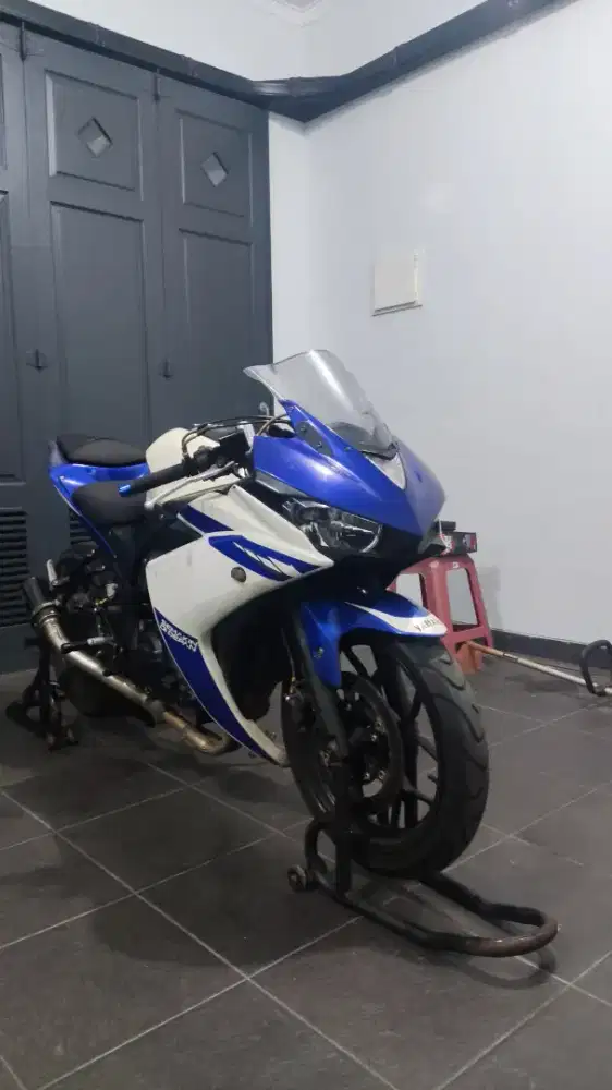 Yamaha r25 2014 low KM