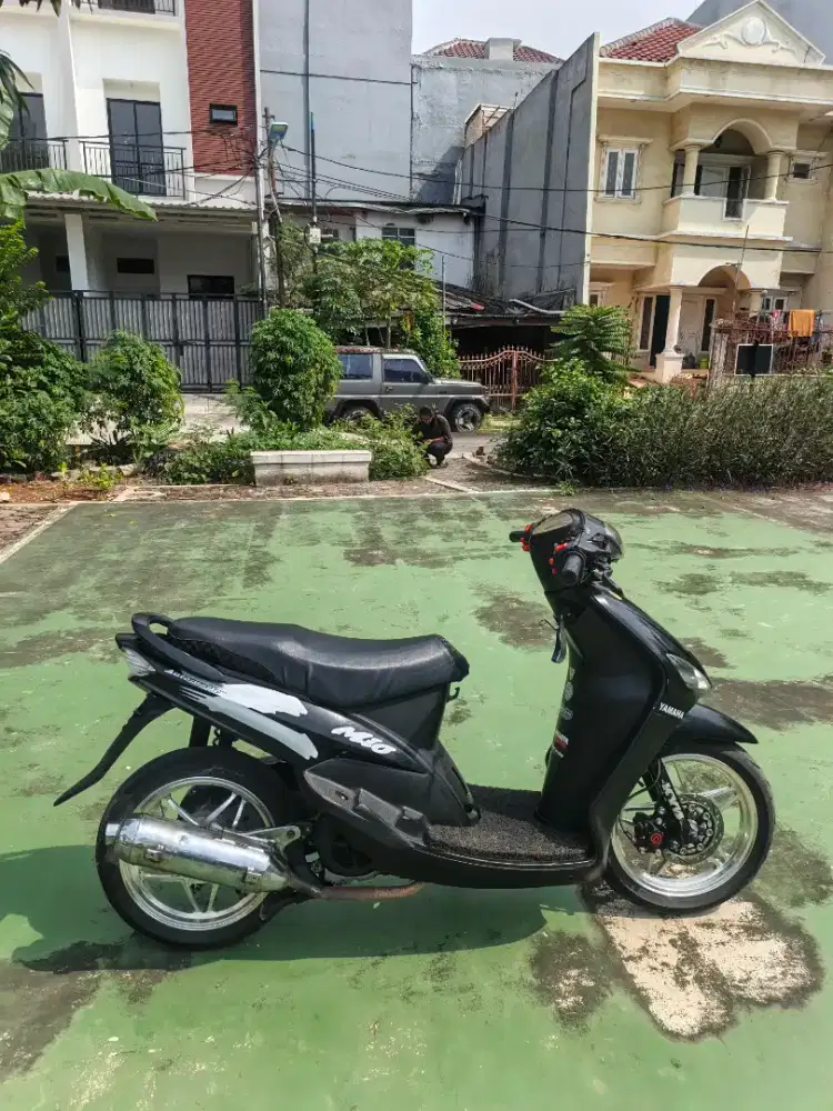 Mio Sporty Hitam