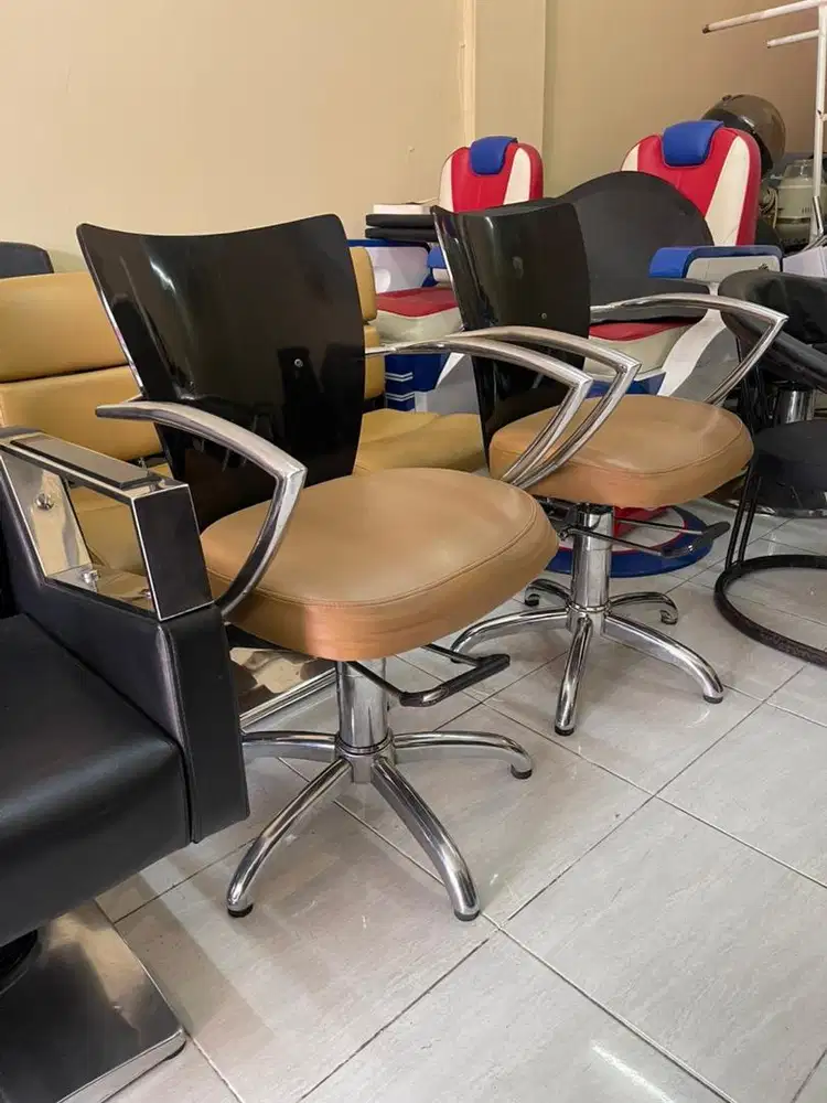 Kursi barbershop salon hidrolik bekas second pangkas rambut bangku