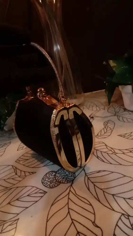 tas khusus wanita