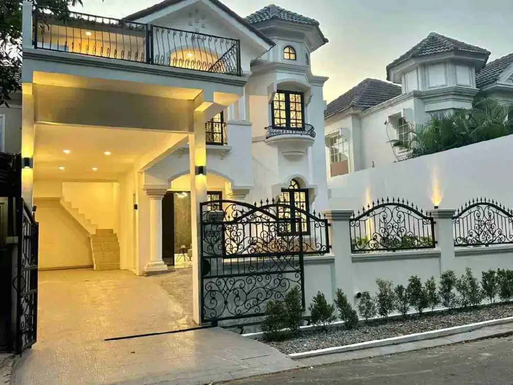 Rumah Mewah Boulevard Deltamas Luas 240m 5+2 Kamar SHM Dekat Tol