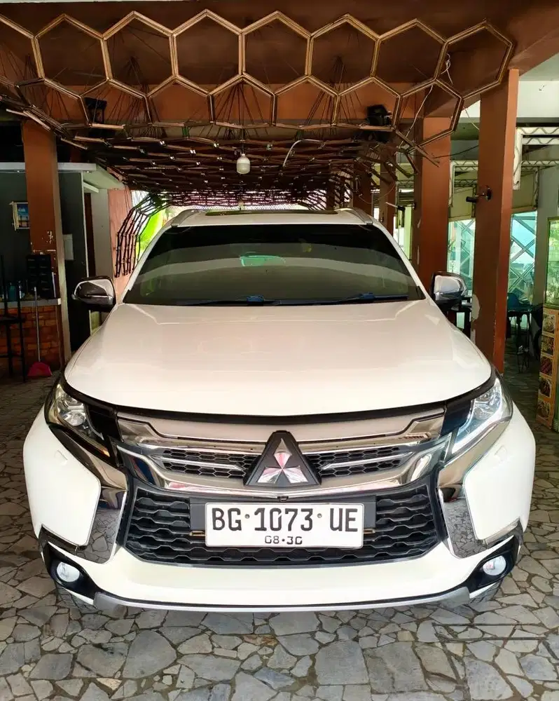 Pajero Sport Dakar 4x2 2016 matic
