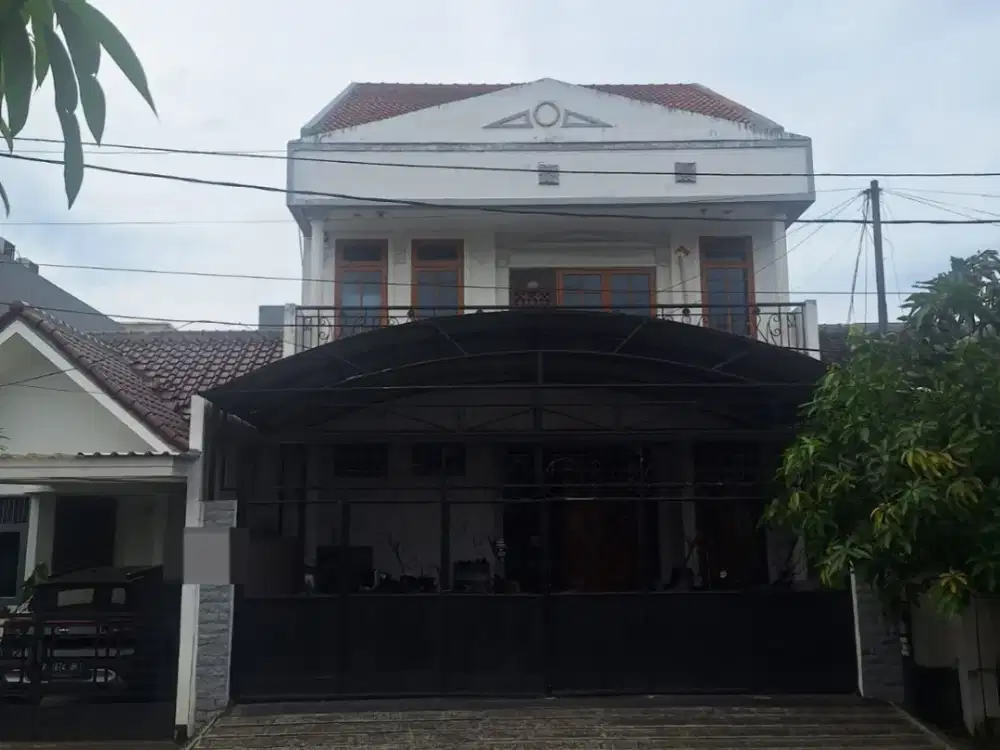 DIJUAL RUMAH SIAP HUNI 2,5 LANTAI CITRA 1 EXTENSION JAKARTA BARAT