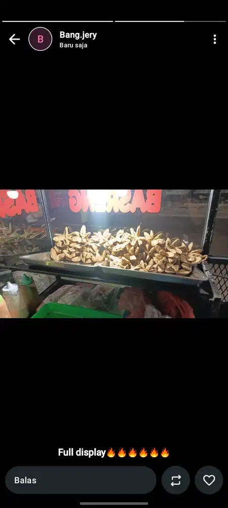 Penjaga stand basreng daerah pekayon stay buka jam 12.00 s/d 23.00