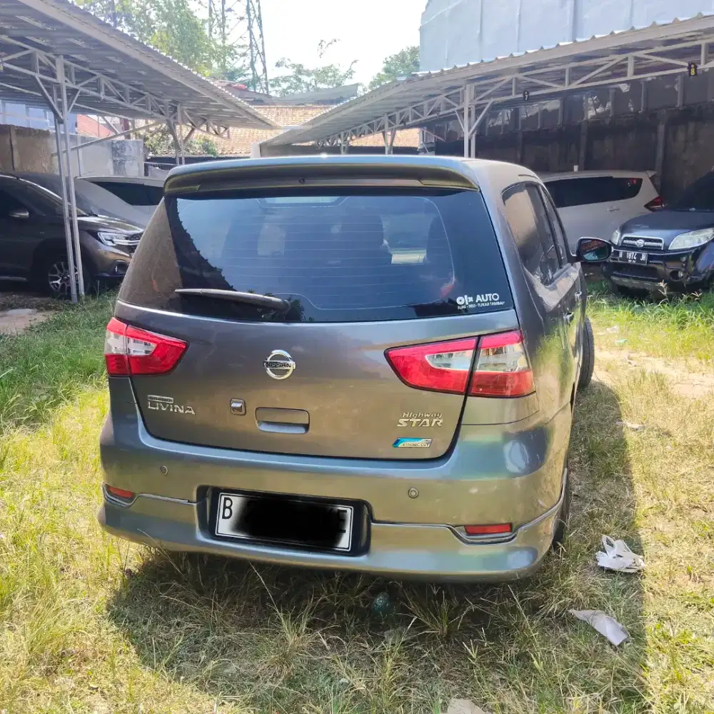Dijual grand Livina HWS 2015 type tertinggi d kelasnya