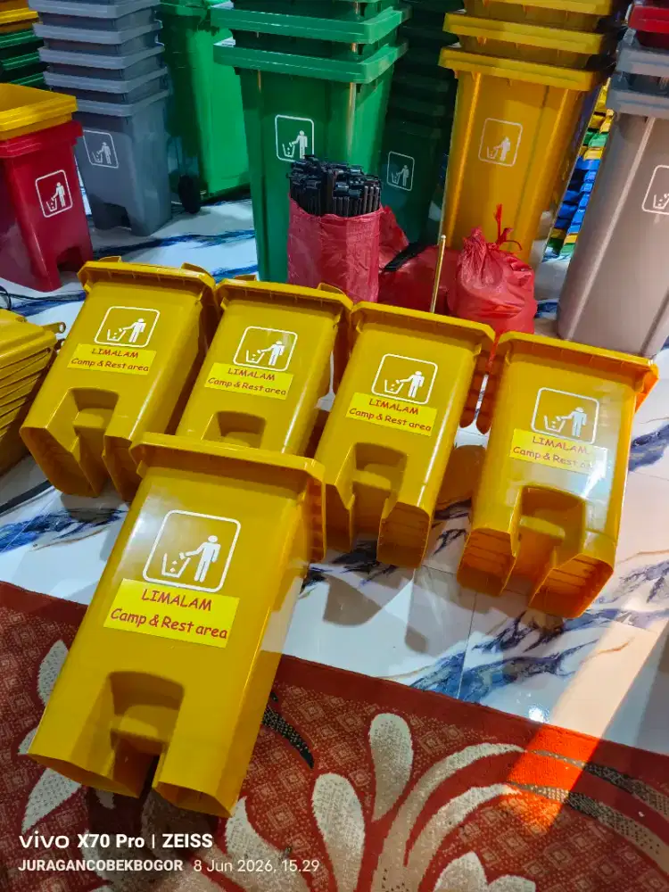 Tempat sampah fiberglass dan HDPE