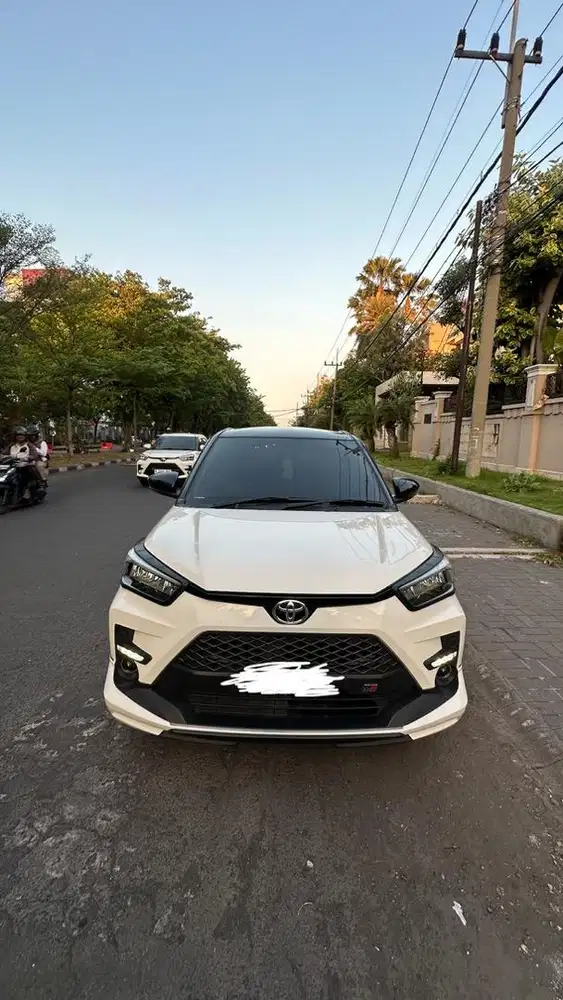 RAIZE GR two tone 2022 dijual cepat!!