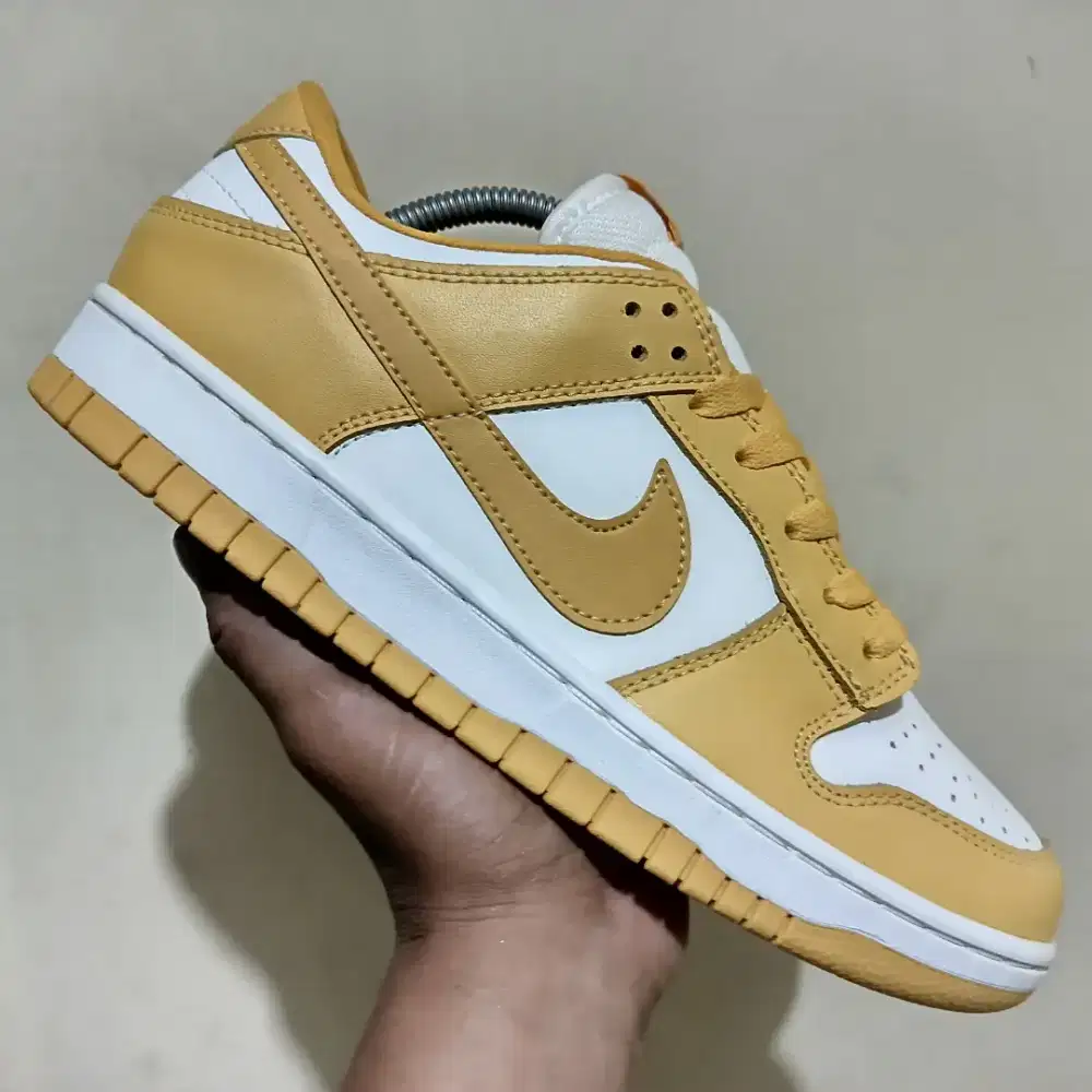 Nike SB Taxi Laser Orange ( Replace Box )
