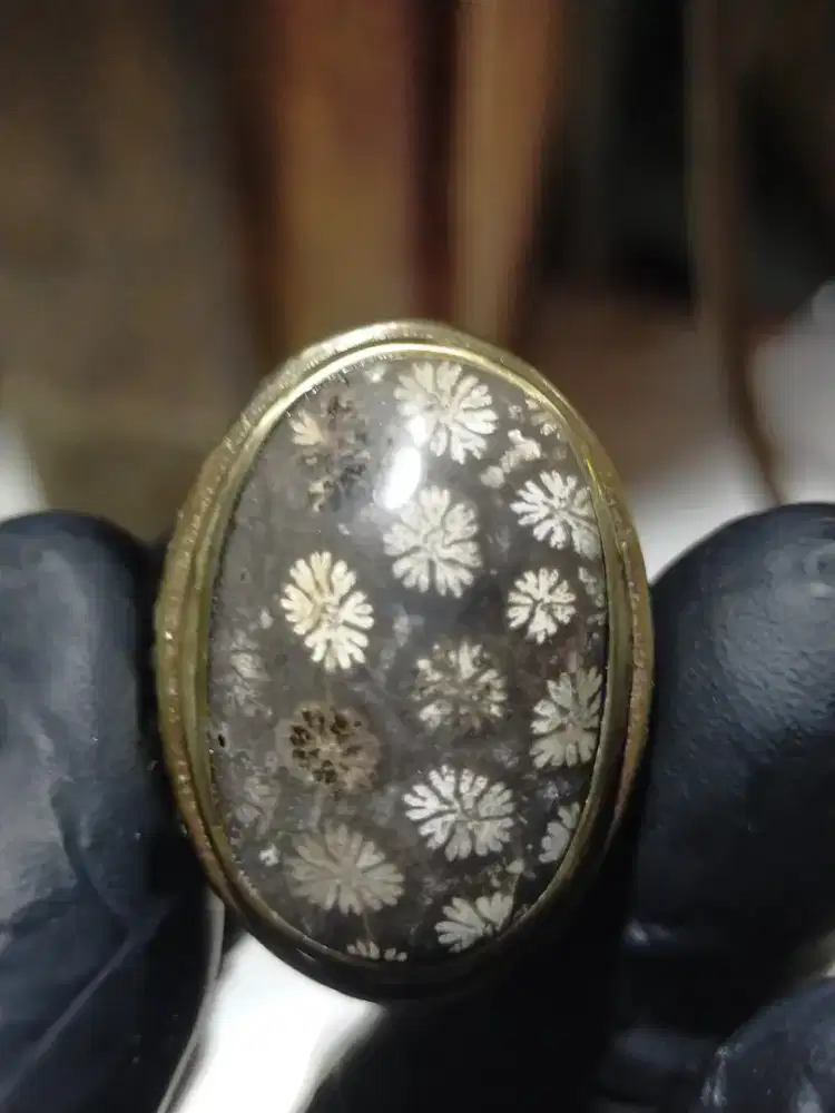 Cincin batu natural teratai
