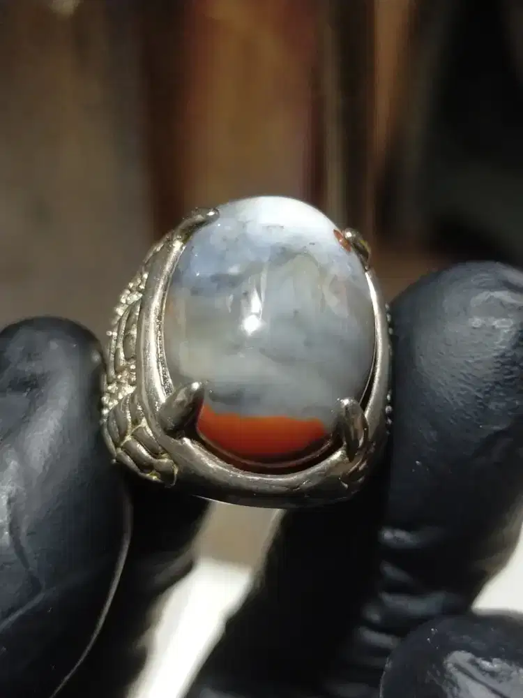 Cincin batu pancawarna