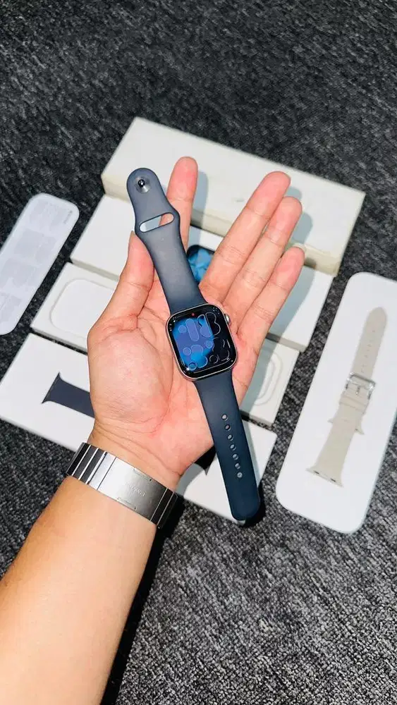 Apple Watch Series 11 42mm iBox BH100 Like new