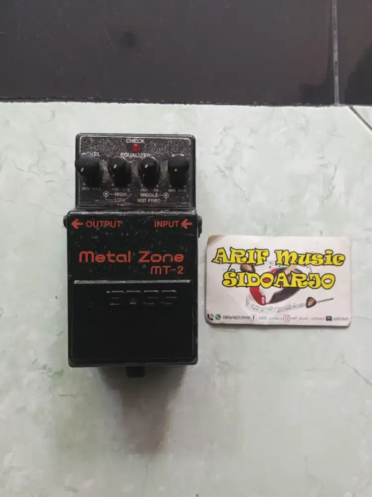 Efek gitar Metalzone MT-2