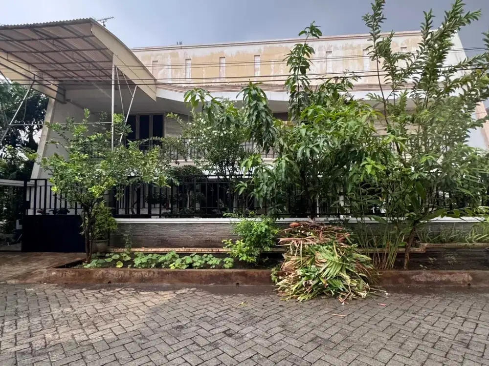 Manyar Kertoadi dekat Pakuwon City, Kertajaya
