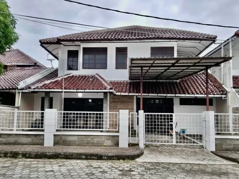 DISEWAKAN RUMAH DARMO VILA FURNISH DEKAT TOL SATELIT PAKUWON MAL