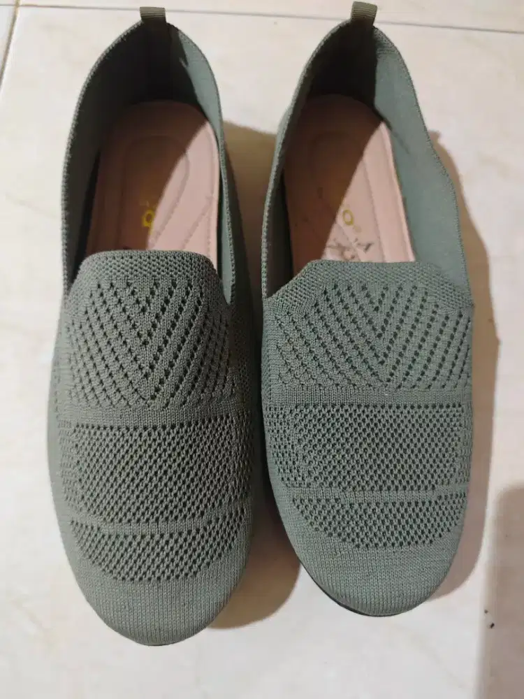 Sepatu Rajut wanita