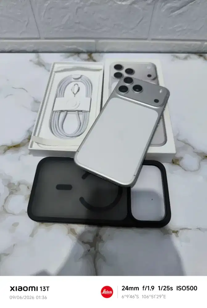 IPHONE 17 PRO MAX 256GB SILVER
 RESMI IBOX
 BELOM 1 MINGGU 
FULL ORI