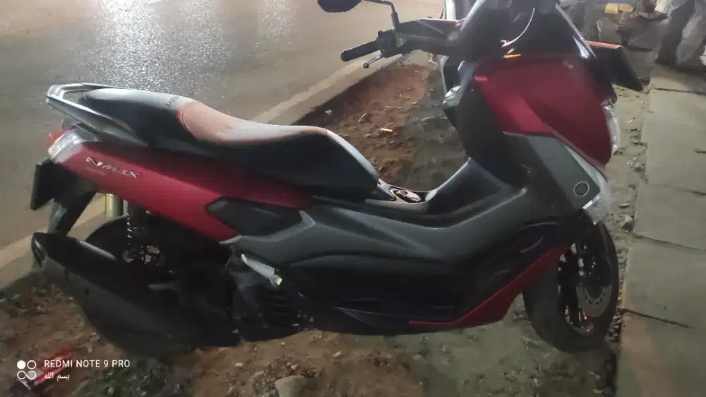 Jual motor nmax pemakaian Harian , Suara Mesin Halus dan irit