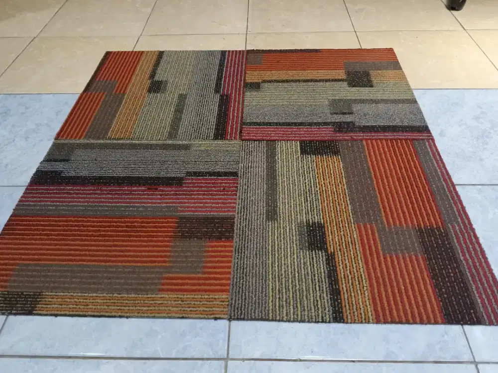 Karpet tipe Tile uk 50cm