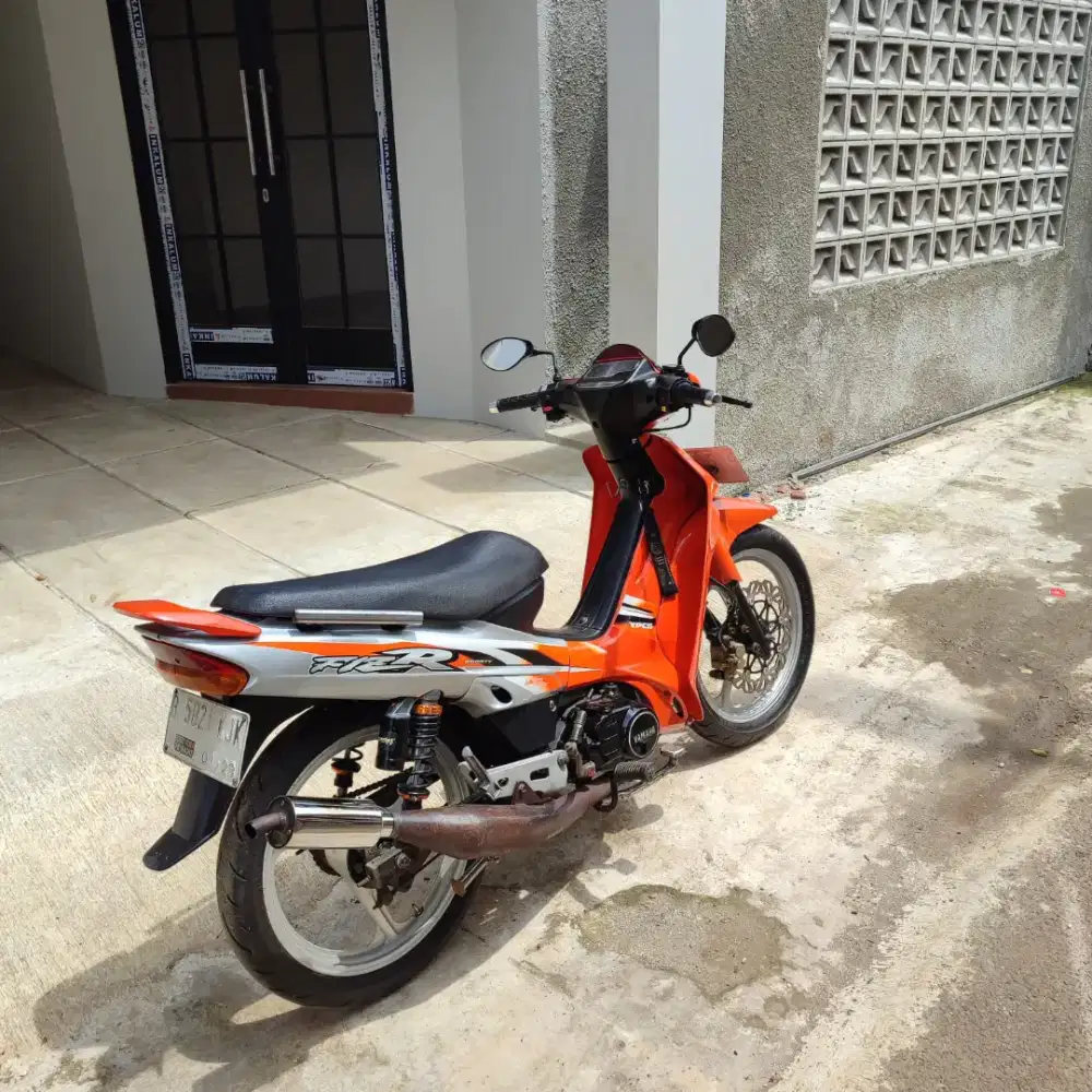Yamaha fizr tahun 2002 surat lengkap pajak idup plat B kota.