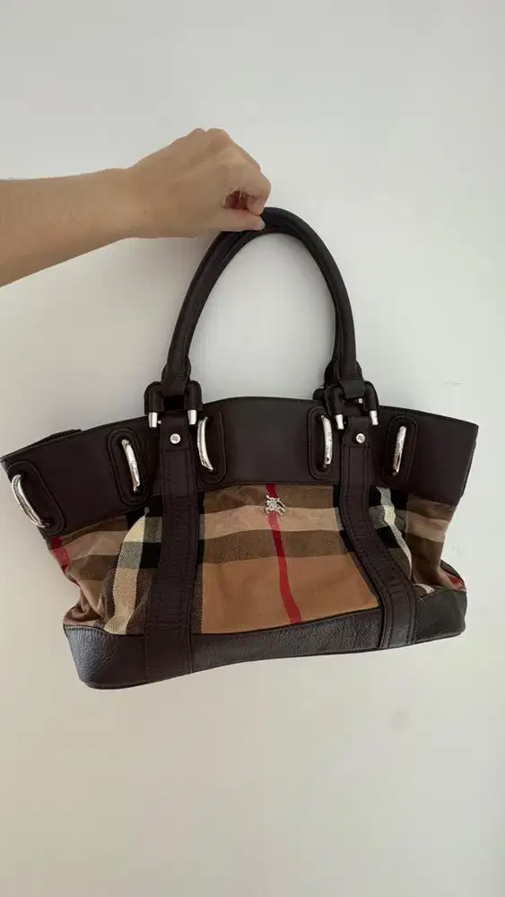 Tas Burberry Model lama
