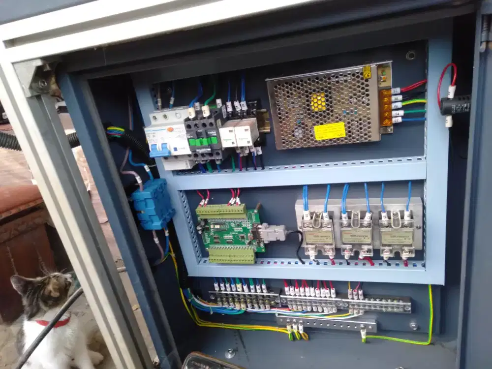 Mesin oven cetak casing