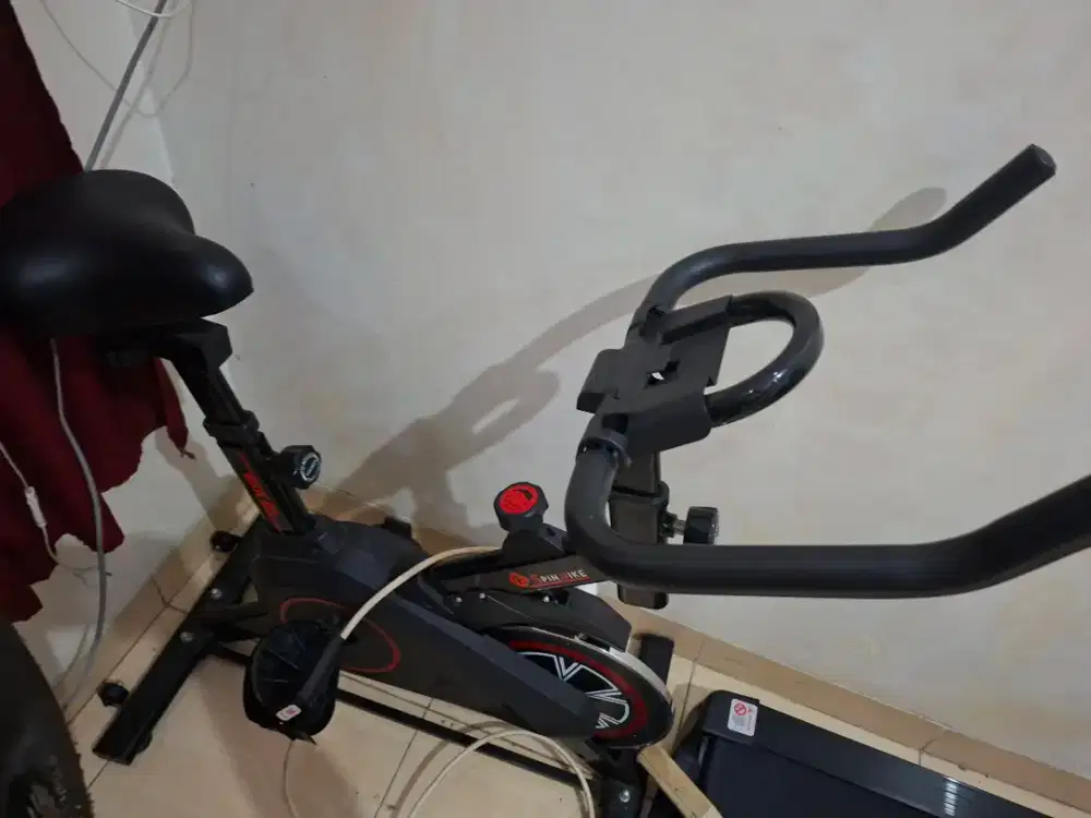 Sepeda spin bike  second mulus cimanggis