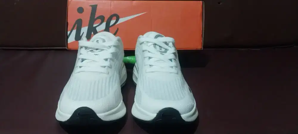 Sepatu Nike Jorney