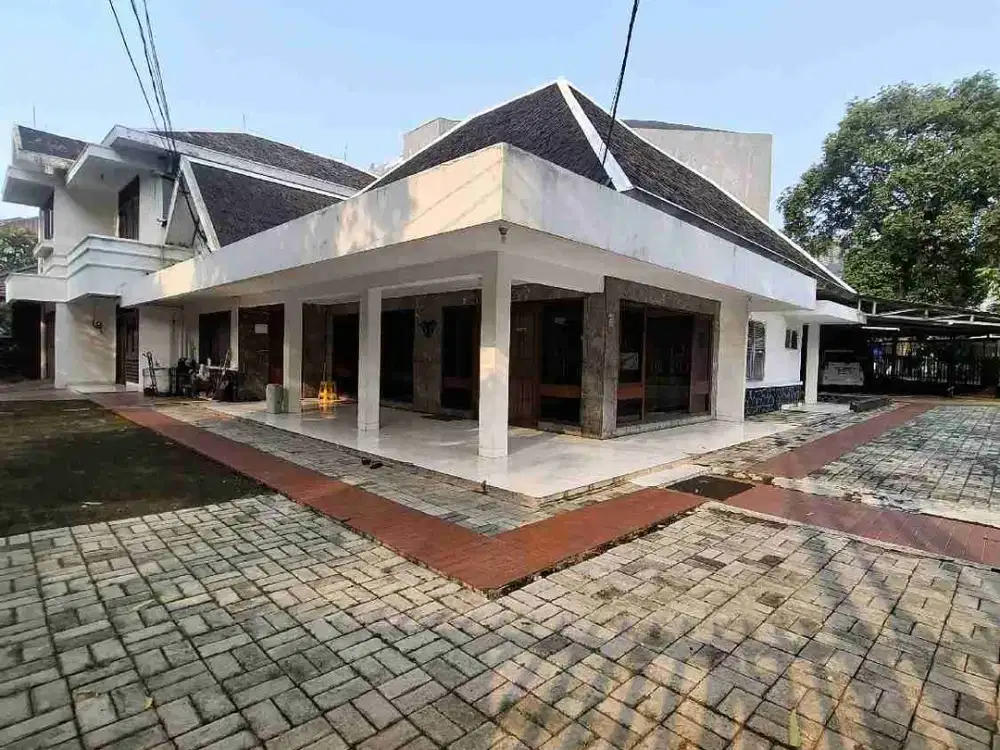 Disewakan Rumah dekat Pakubuwono Hang tuah keb baru