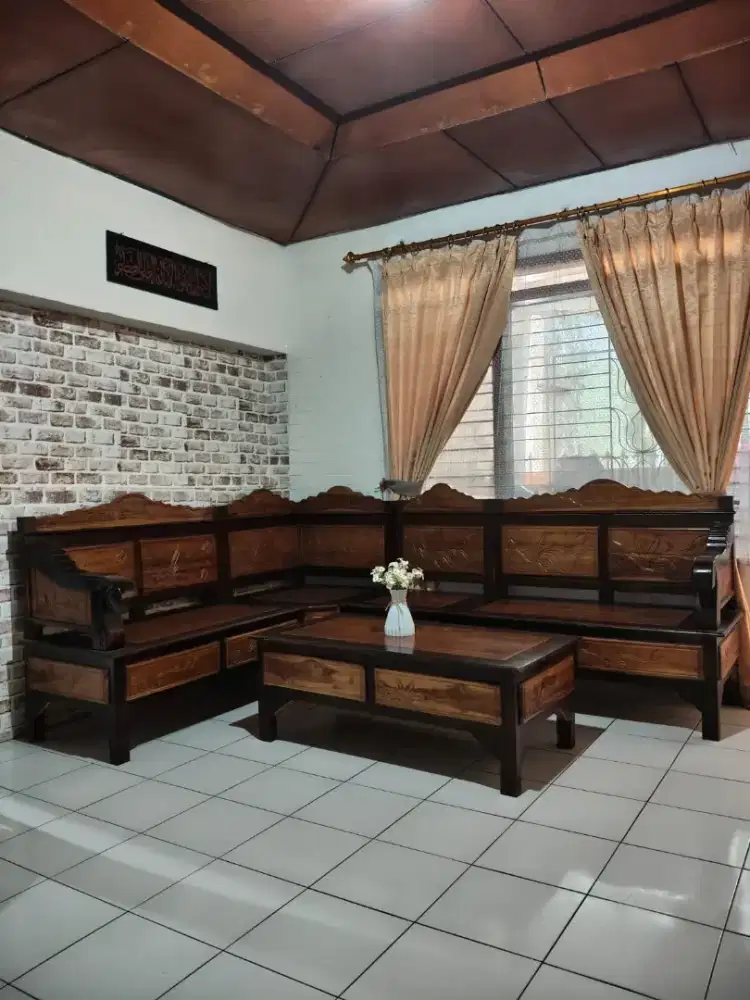 Di jual set meja kursi kayu minimalis