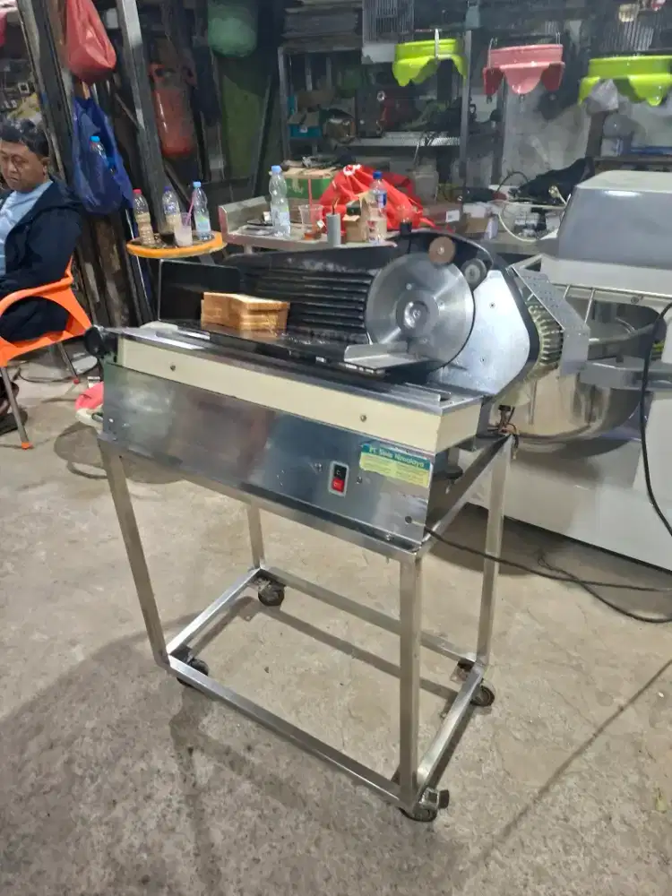 Mesin kupas kulit roti tawar bread peeling model SX-30 sinmag Taiwan