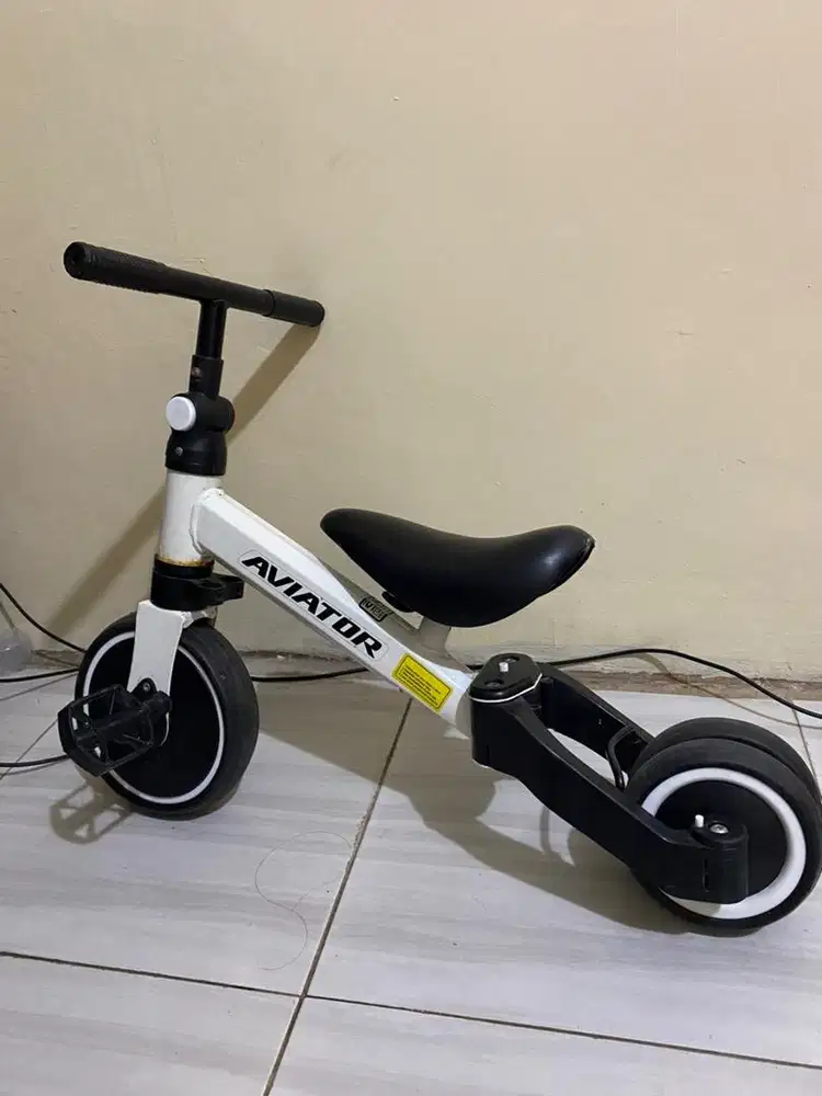 Sepeda Balance Bike Aviator