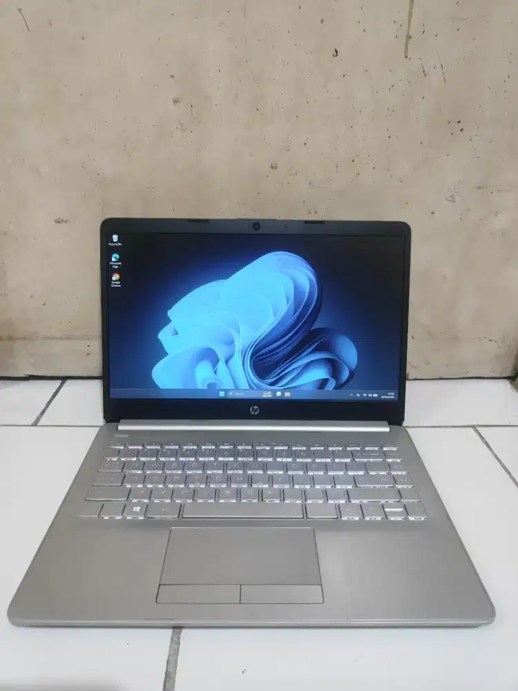 Laptop HP 14S core i5 gen 10 backlight
