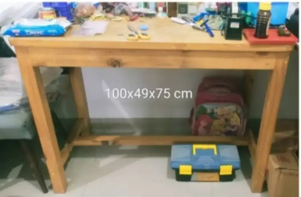 Meja kayu uk 100×49×75 dengan kursi
