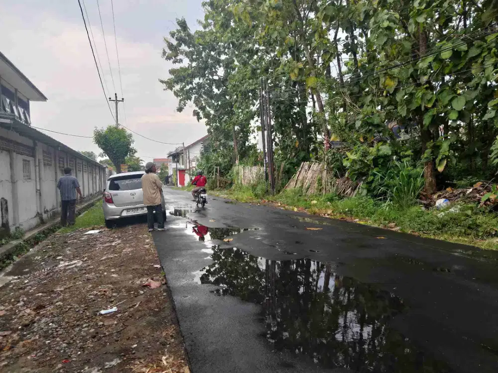 tanah pinggir jl raya kihajar Dewantara Malangjiwan Colomadu
