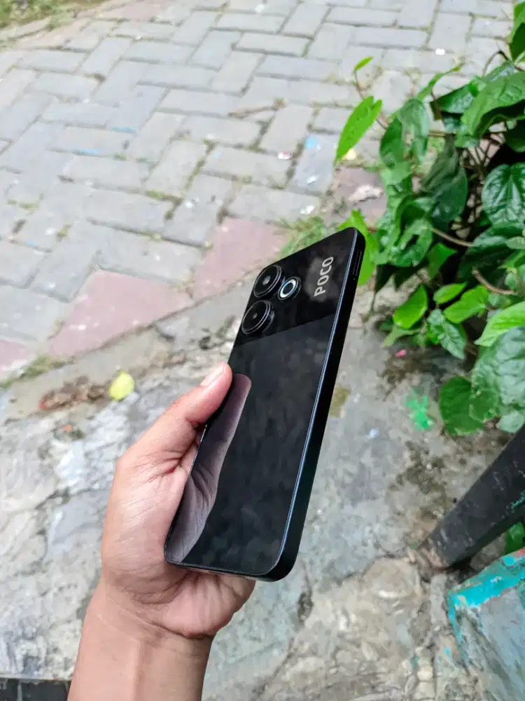 POCO M6 8/256 NO MINUS ORI RESMI