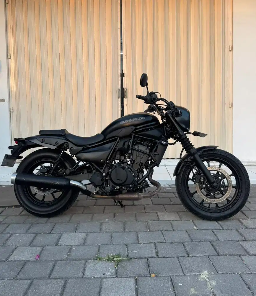 Kawasaki eliminator SE tt rebel