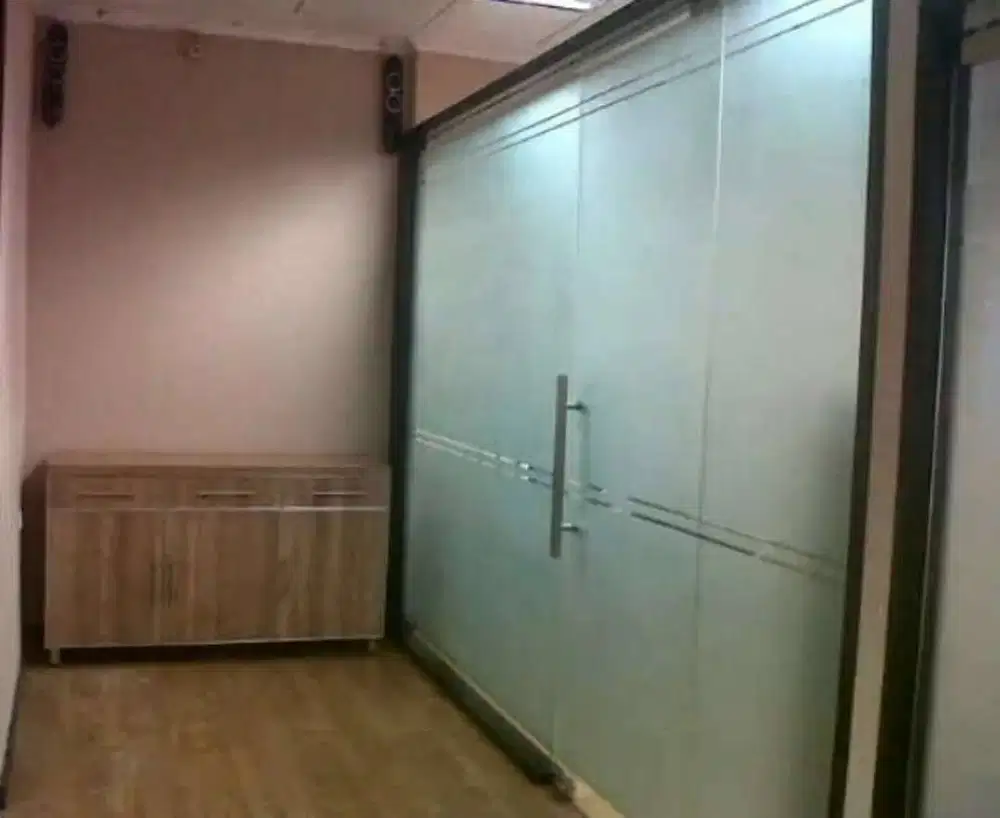 Pusat stiker sandblast sticker buram ice kaca film gedung perkantoran