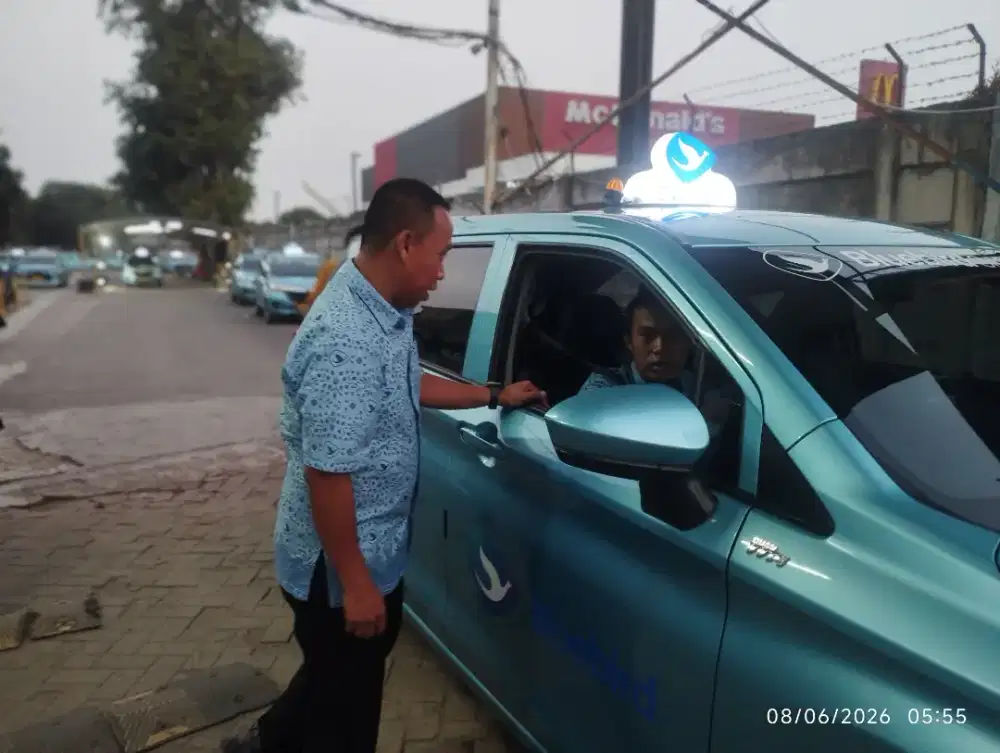 Lowongan kerja driver taksi