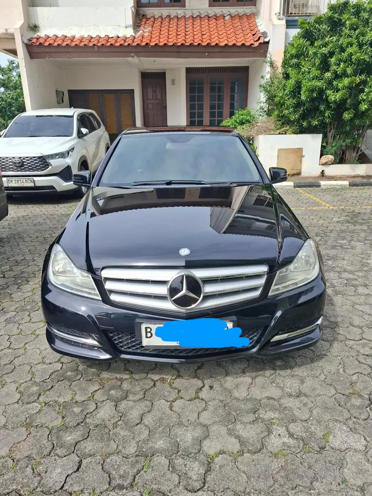 Mercedes-Benz C200 2013