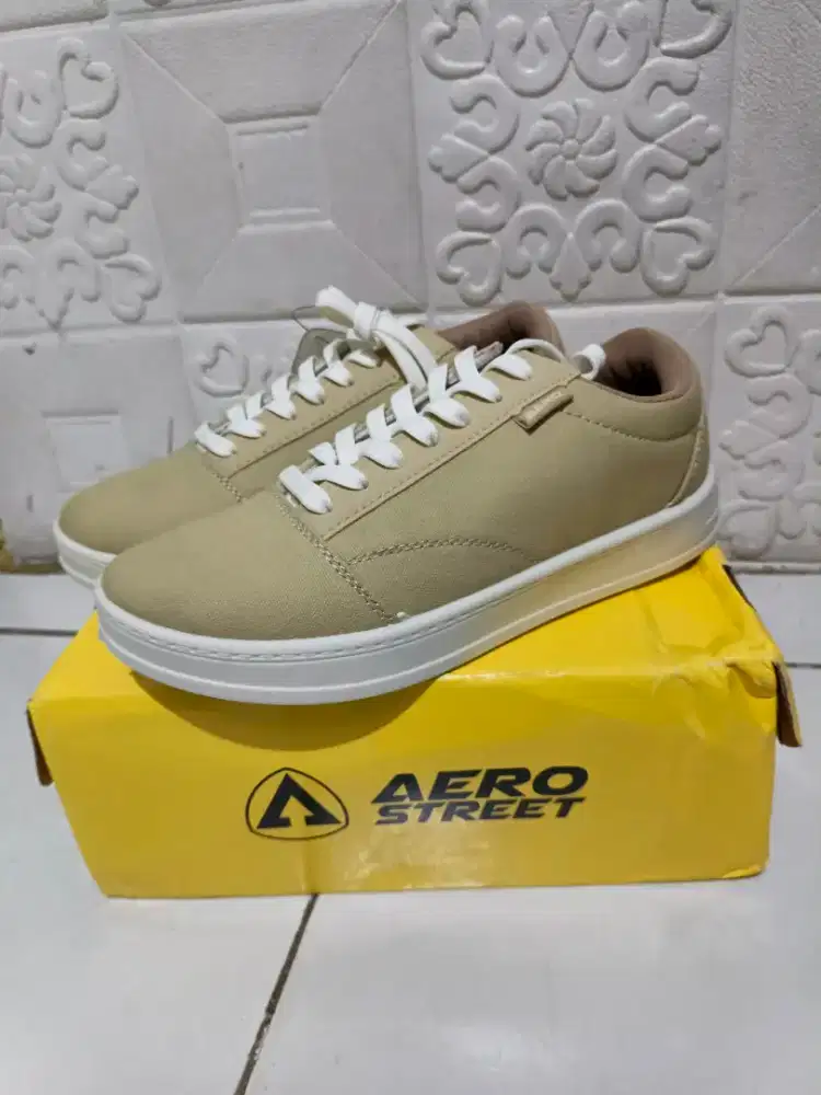 Sepatu Aerostreet Massive Basic