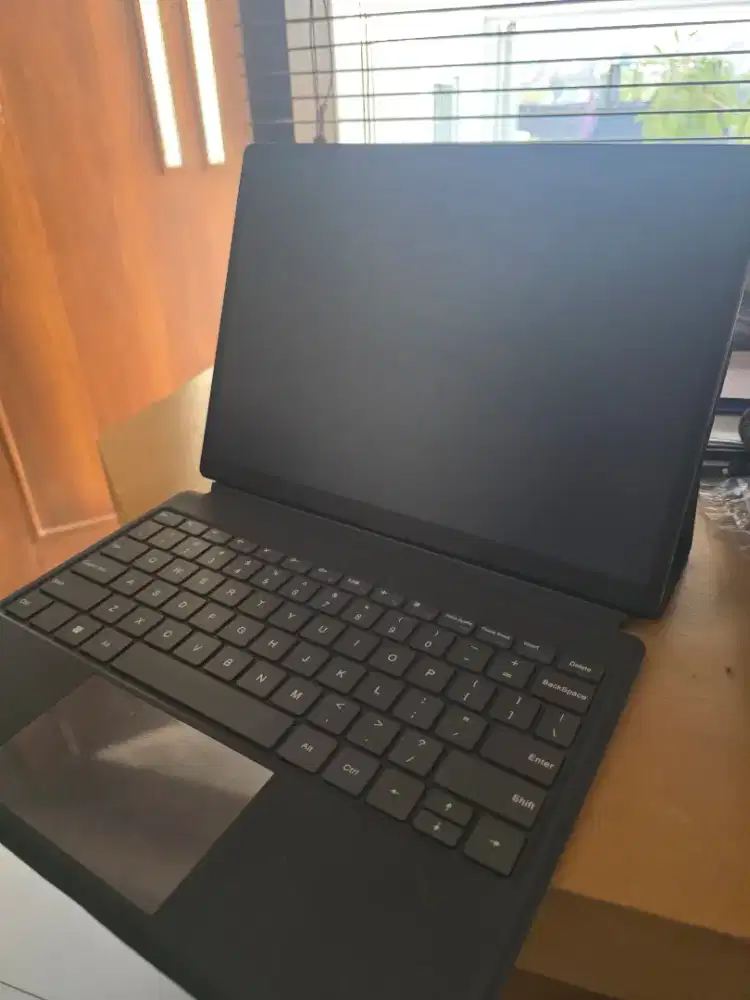 Laptop windows tablet Advan Evo X