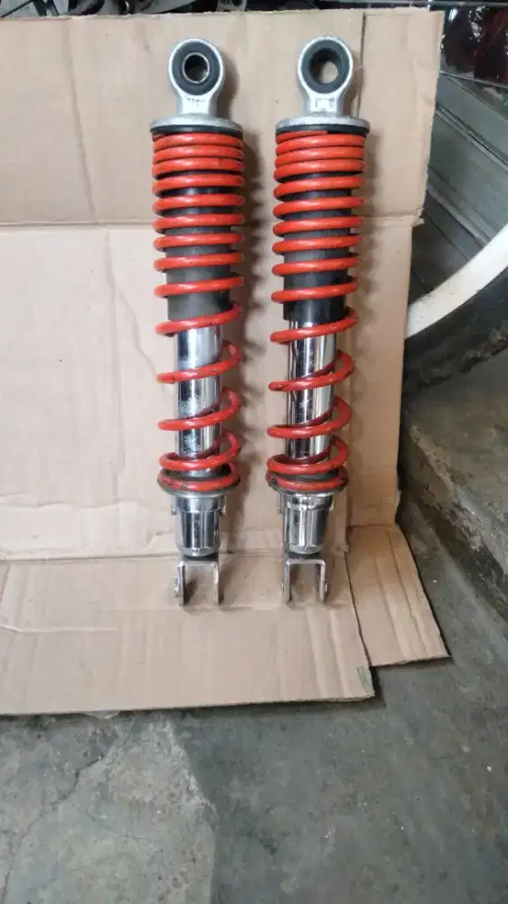 Shock Breaker Belakang Skywave Original